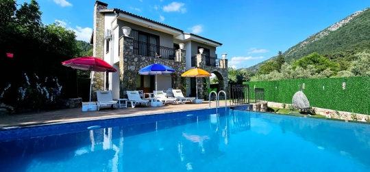 Villa Erhan Yeşilüzümlü