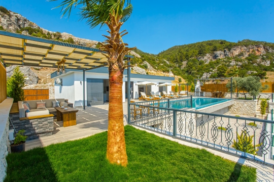 Villa Neco Batı