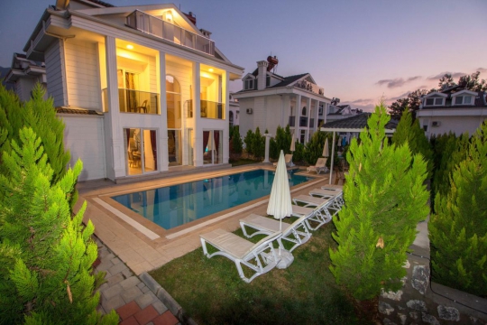 Villa Silver Yunus